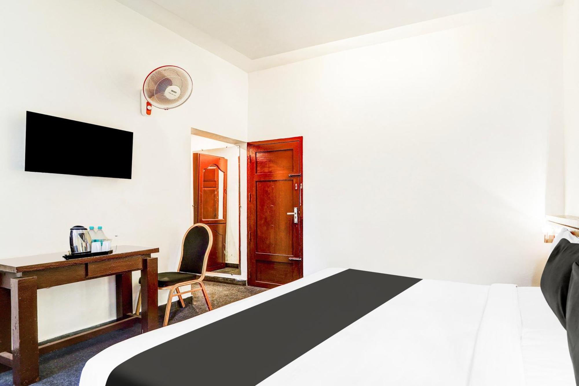 Super Collection O Kazhakuttam Near Al Saj Convention Centre Hotel Andurkonam Exterior photo